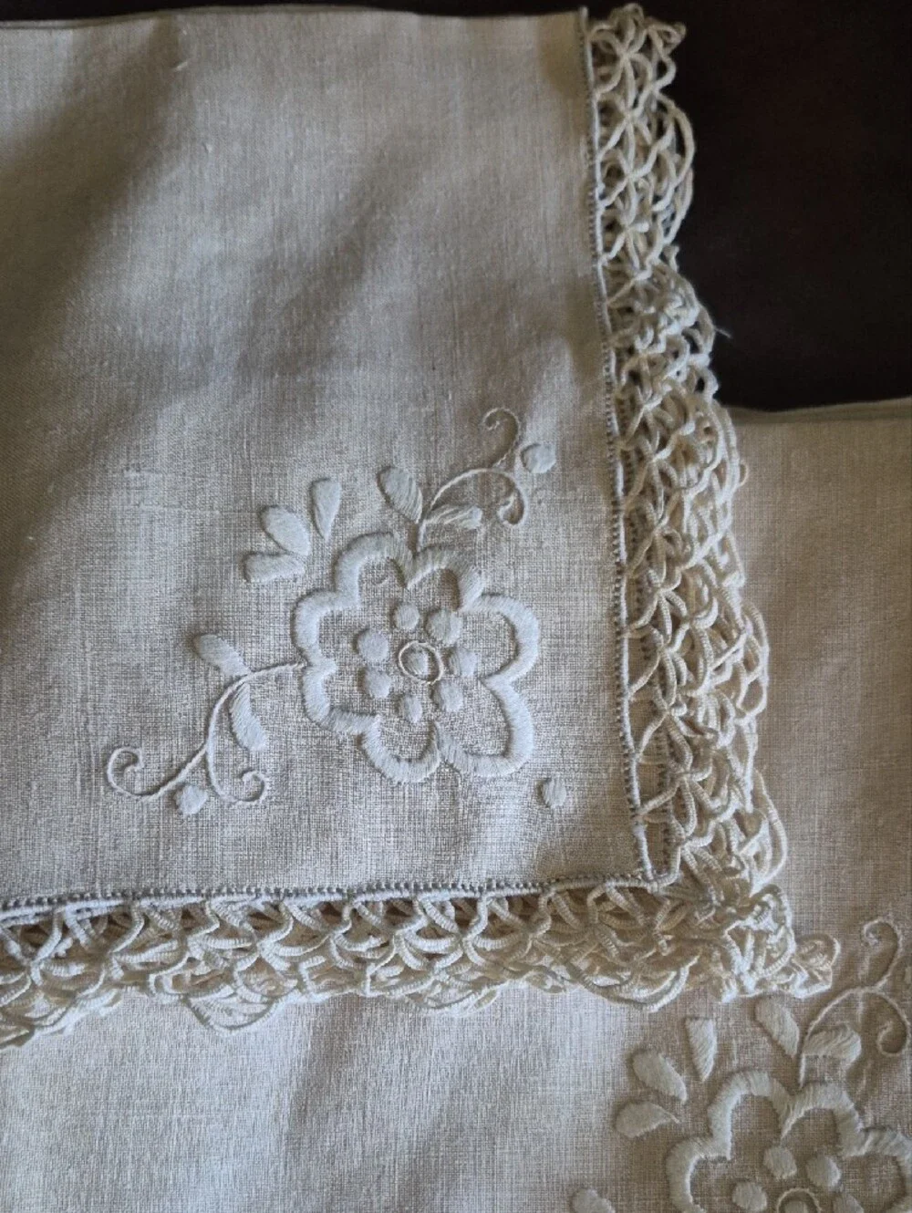 Vintage Cream Embroidered Linen Napkins with Crochet Edge 12 Total Excellent